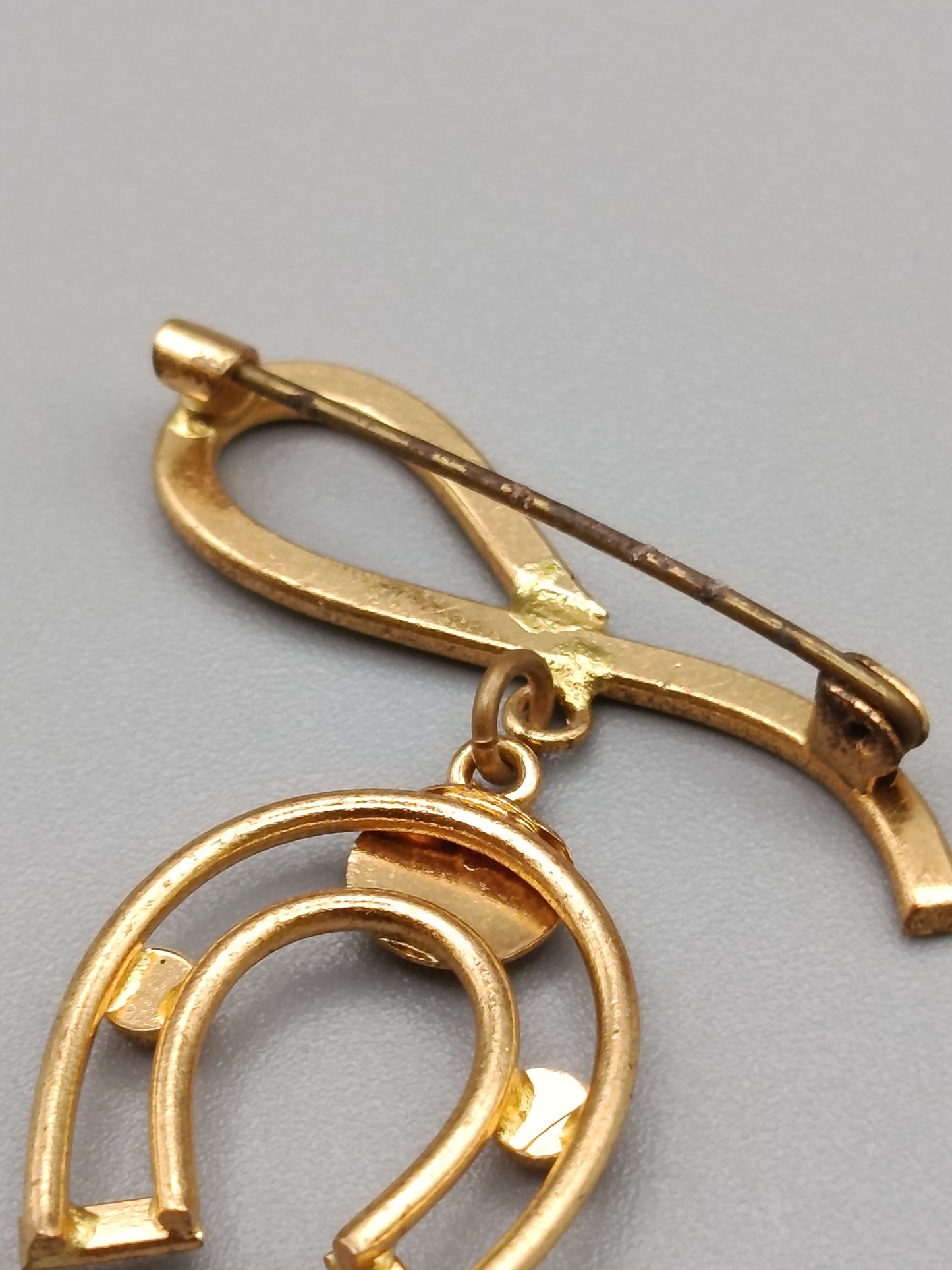 Elegante Vintage Brosche  Hufeisen Motiv Goldoptik