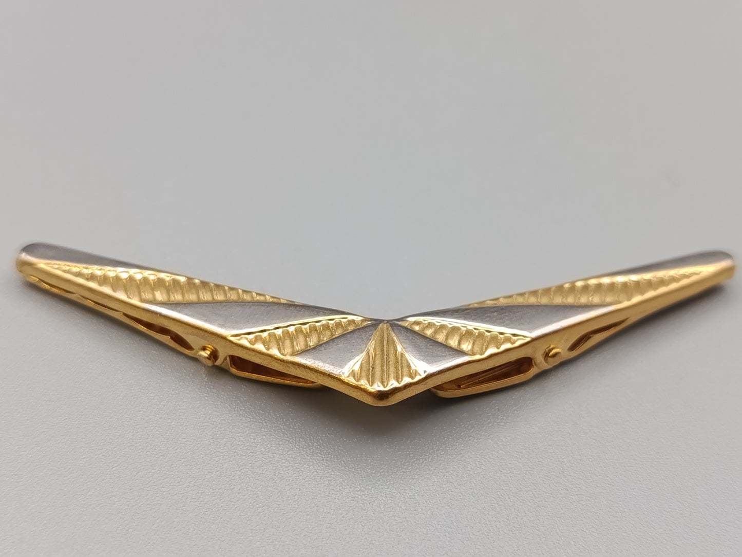 Vintage Kragenclip in Gold und Silberoptik