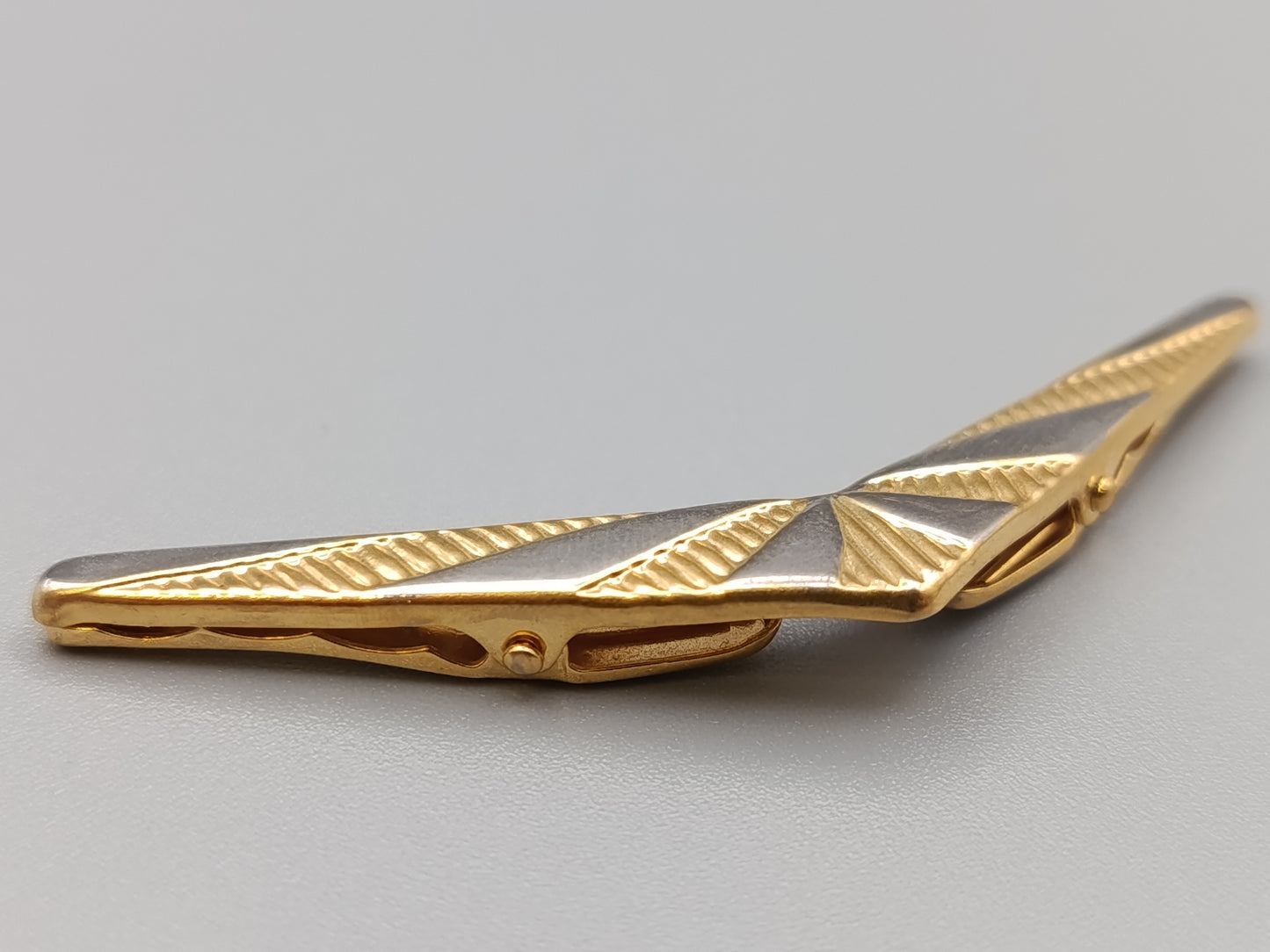 Vintage Kragenclip in Gold und Silberoptik