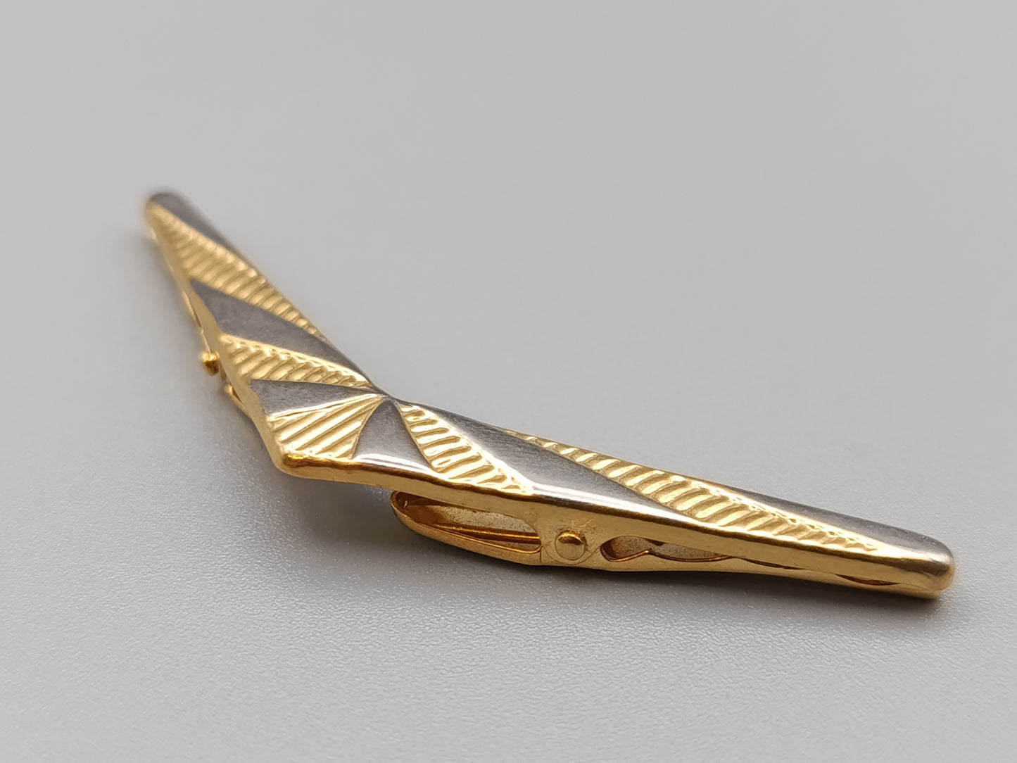 Vintage Kragenclip in Gold und Silberoptik
