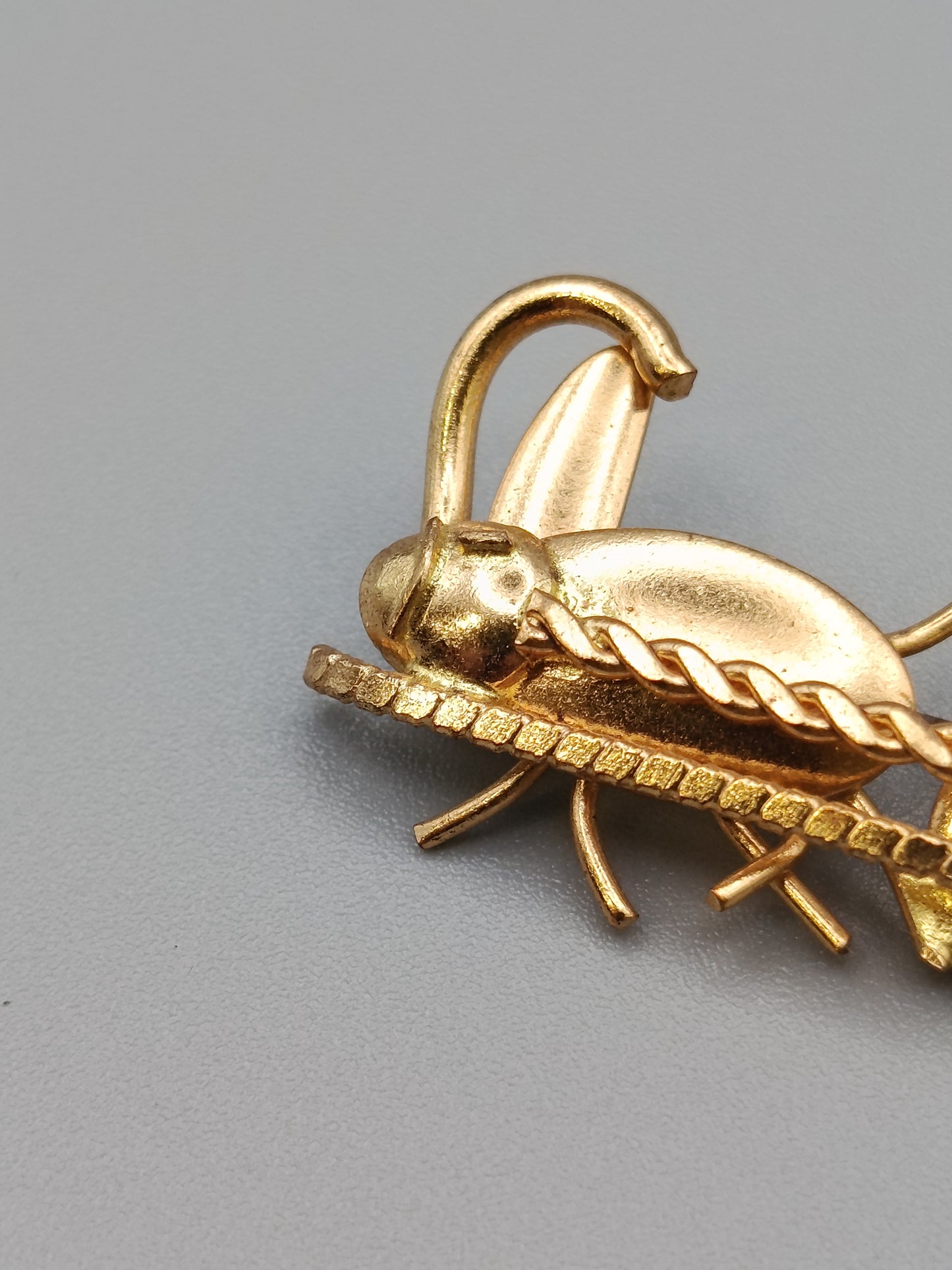 Vintage Brosche in Goldoptik  Motiv Eselkarren mit Bauer
