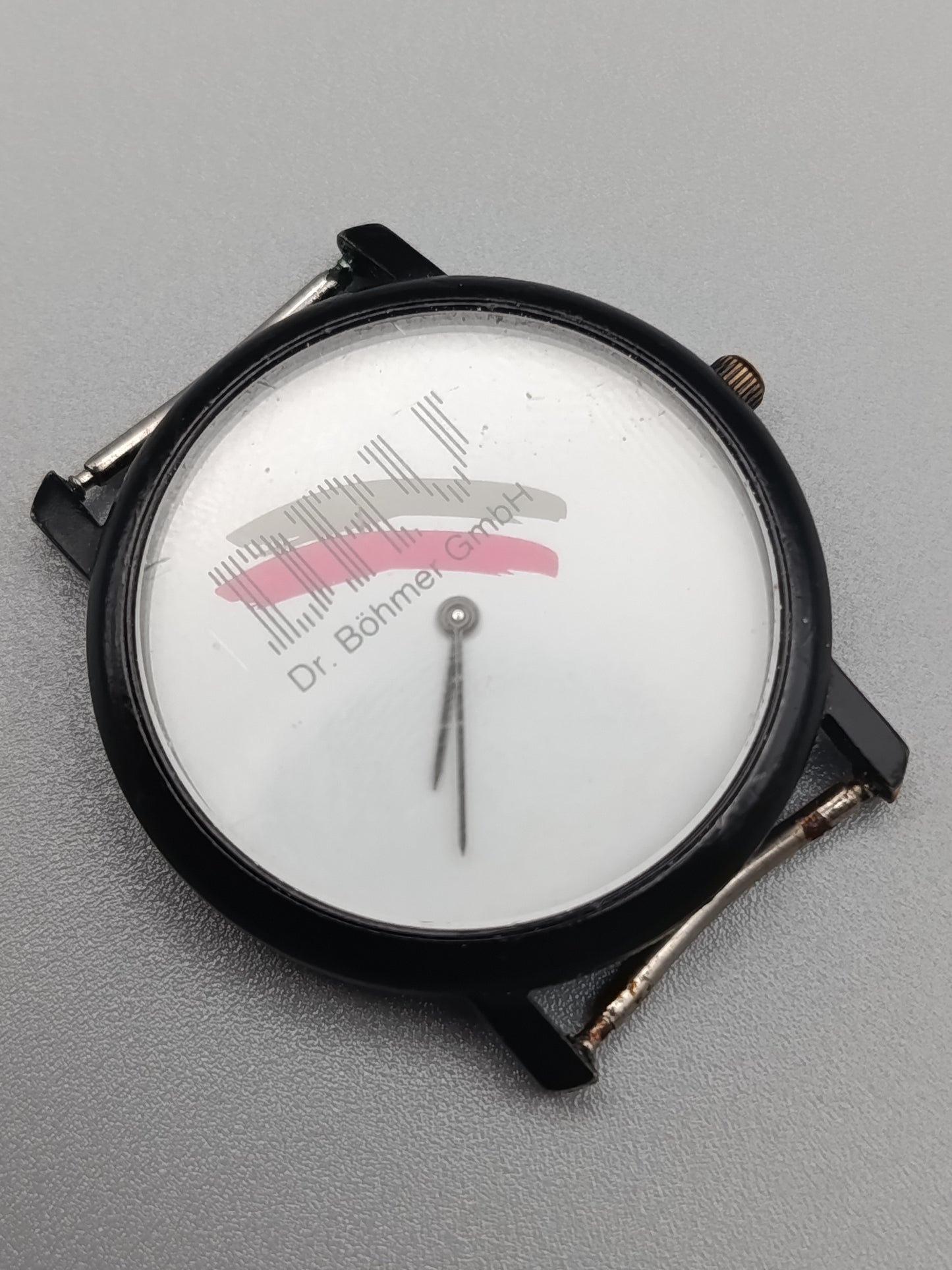 Schlichte  Herren Uhr  Werbeuhr im minimalistischen Stil