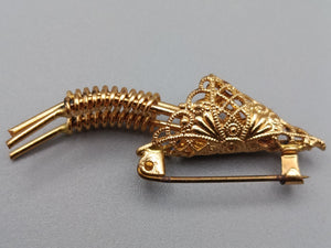 Filigrane Vintage Brosche in Goldoptik Kunstvoll