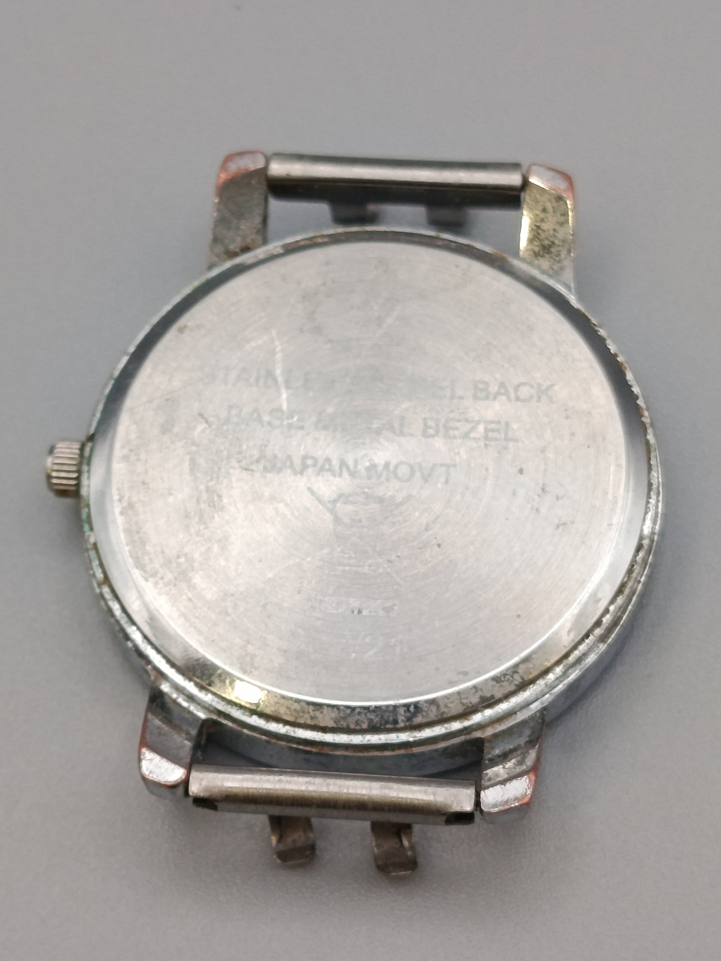 Elegante Trend-Design Damen Uhr mit Strasslünette