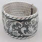 Eleganter Vintage Armreif mit floralem Design