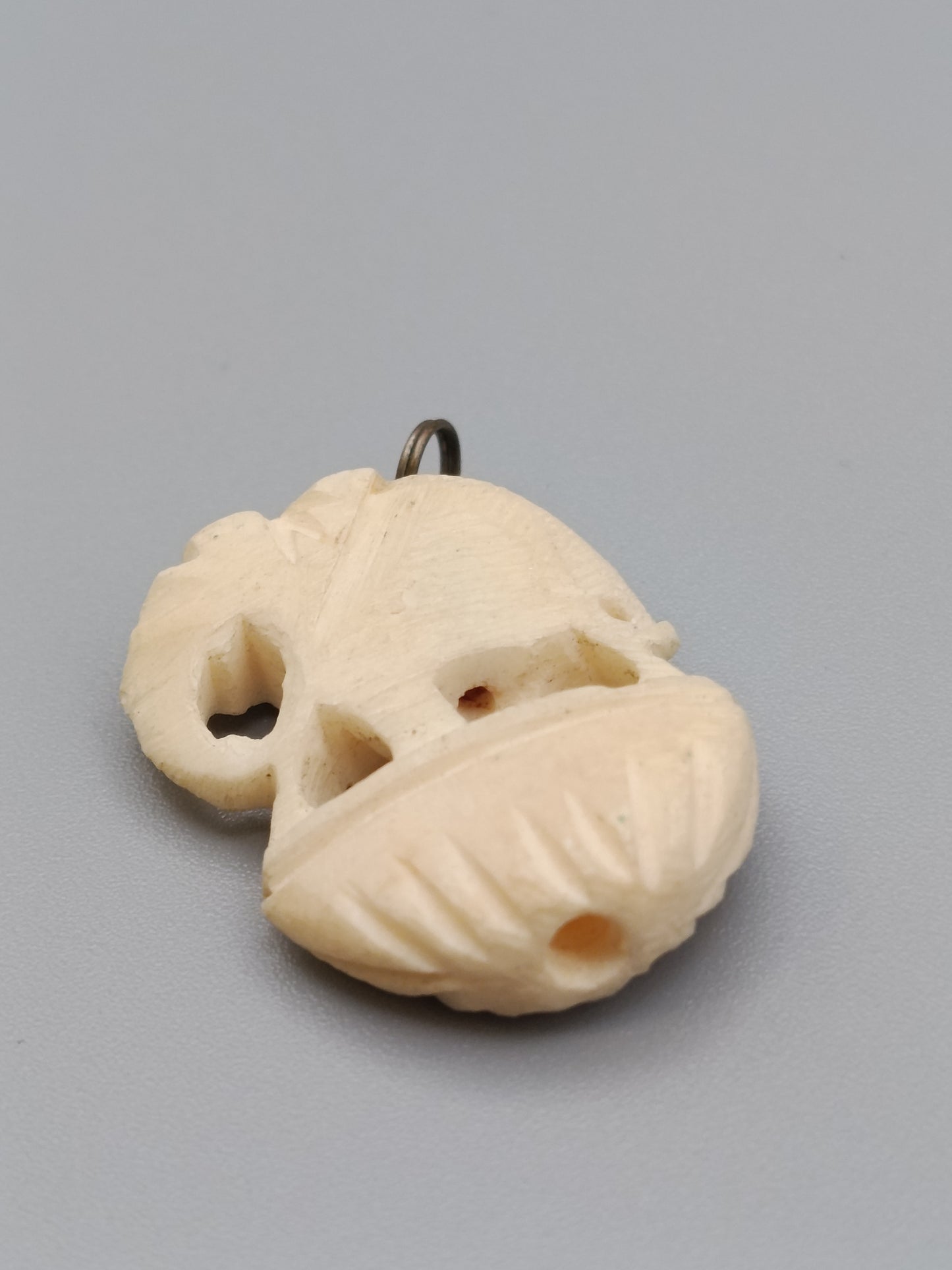 Geschnitzter Elefanten Anhänger Vintage Schmuck