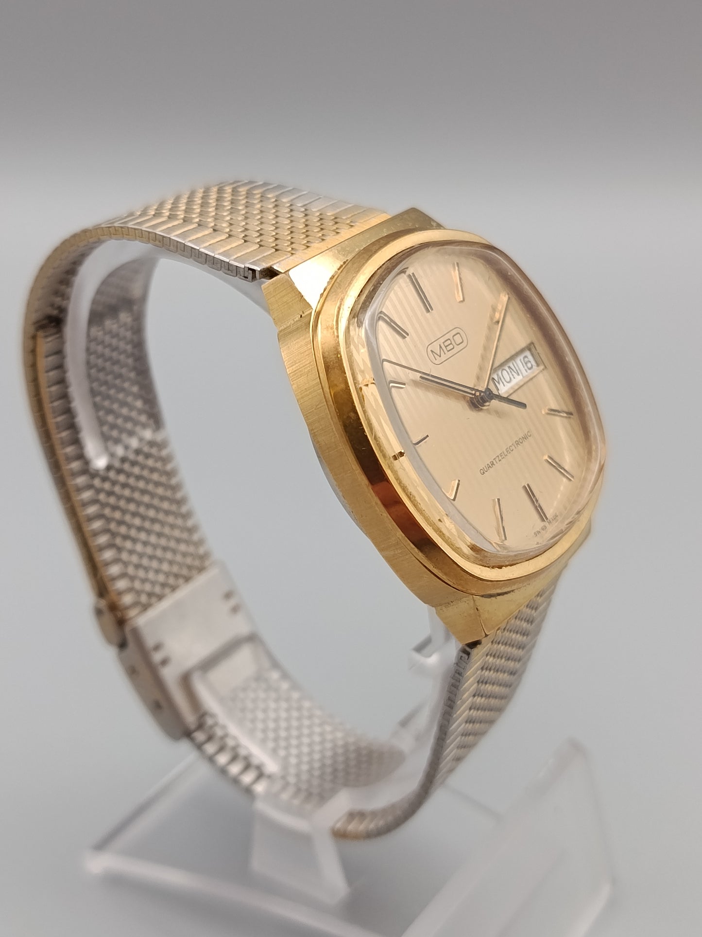 Vintage MBO Herren Uhr Retro Design mit Streifendial