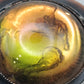Vintage Brosche mit schimmerndem Glasstein