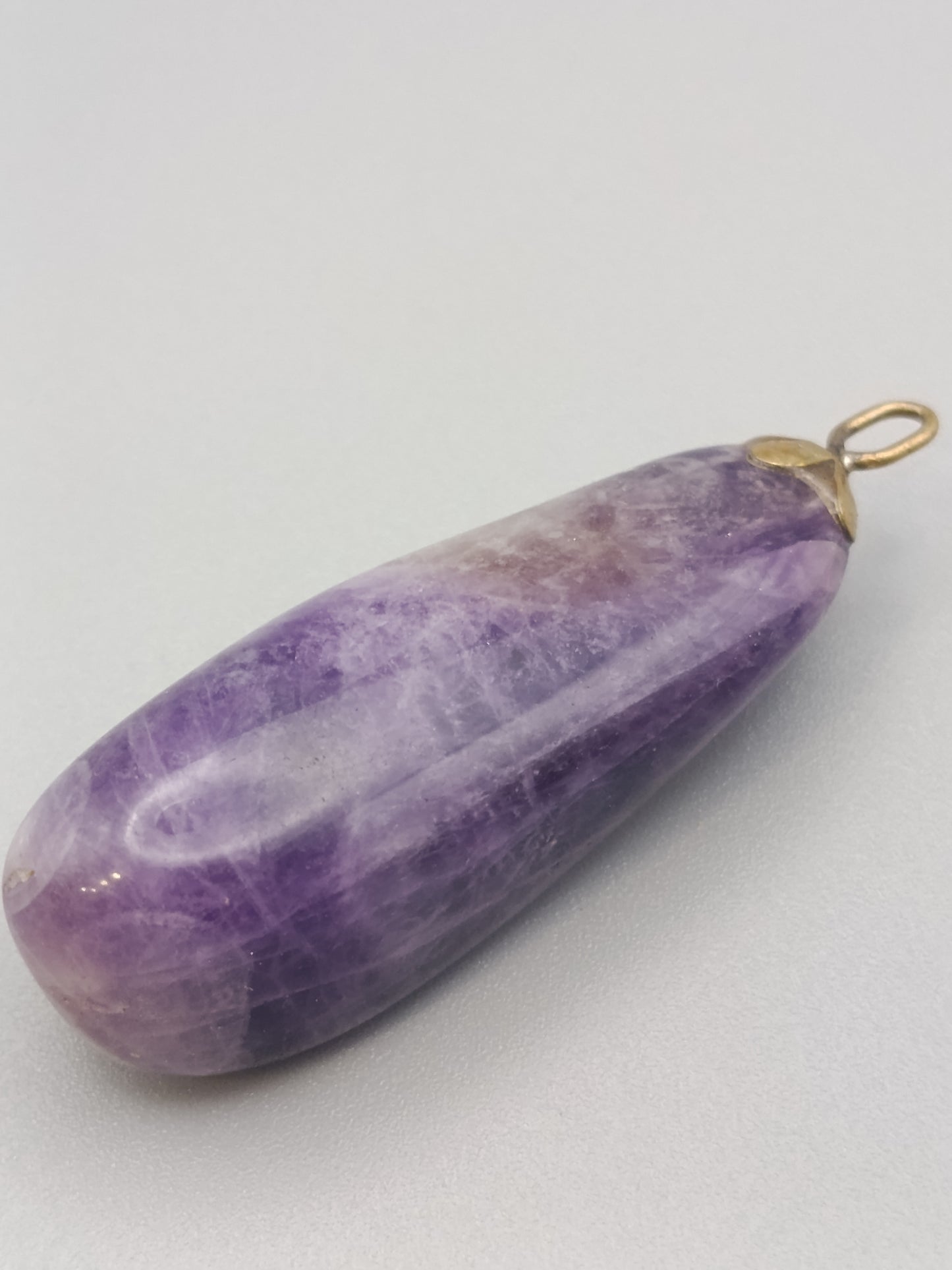 Eleganter Amethyst Edelstein Anhänger Violett