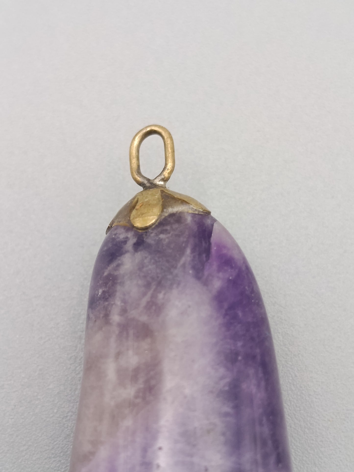 Eleganter Amethyst Edelstein Anhänger Violett