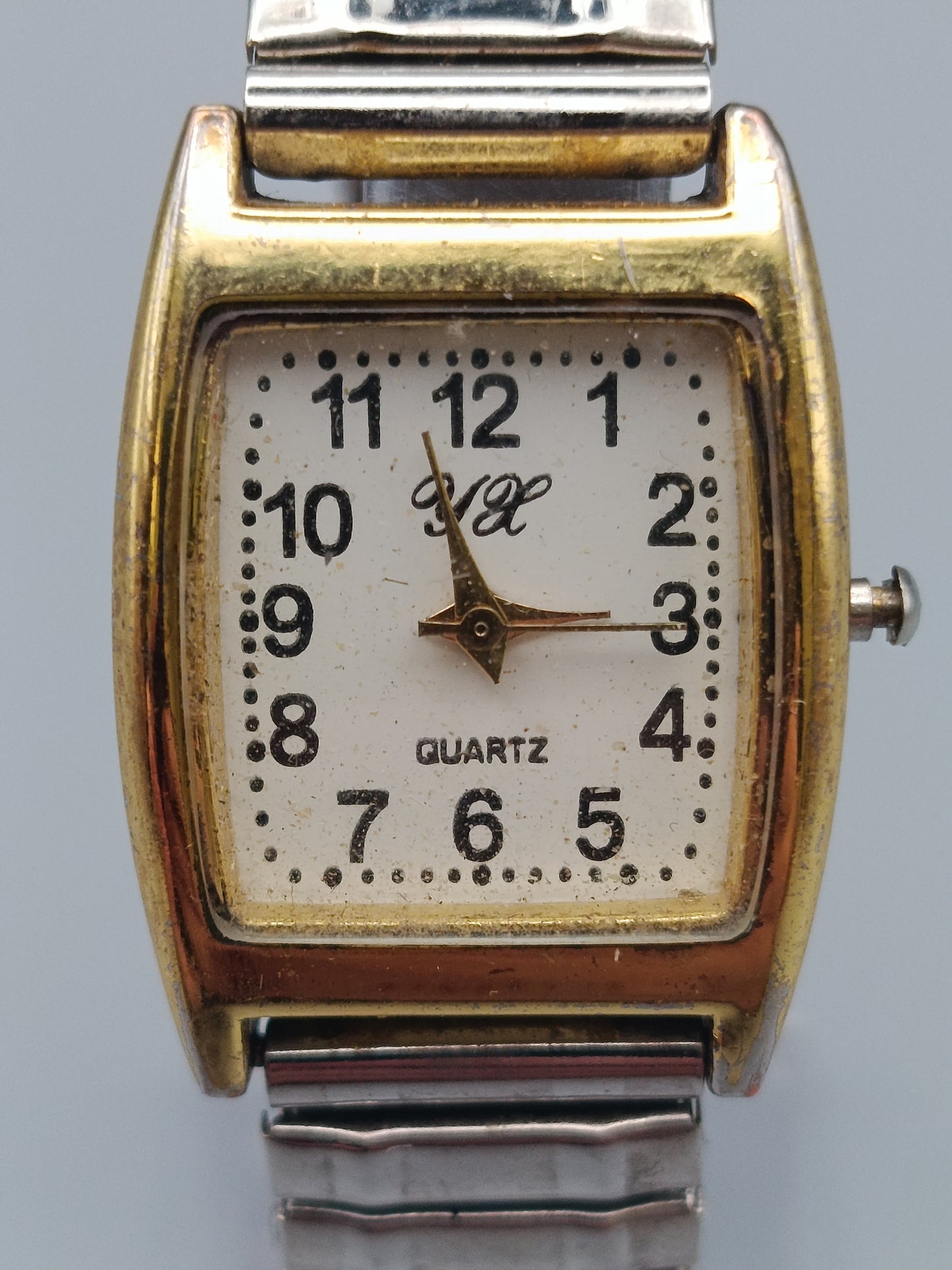 Klassische YX Damen Uhr Elegantes Bicolor-Design