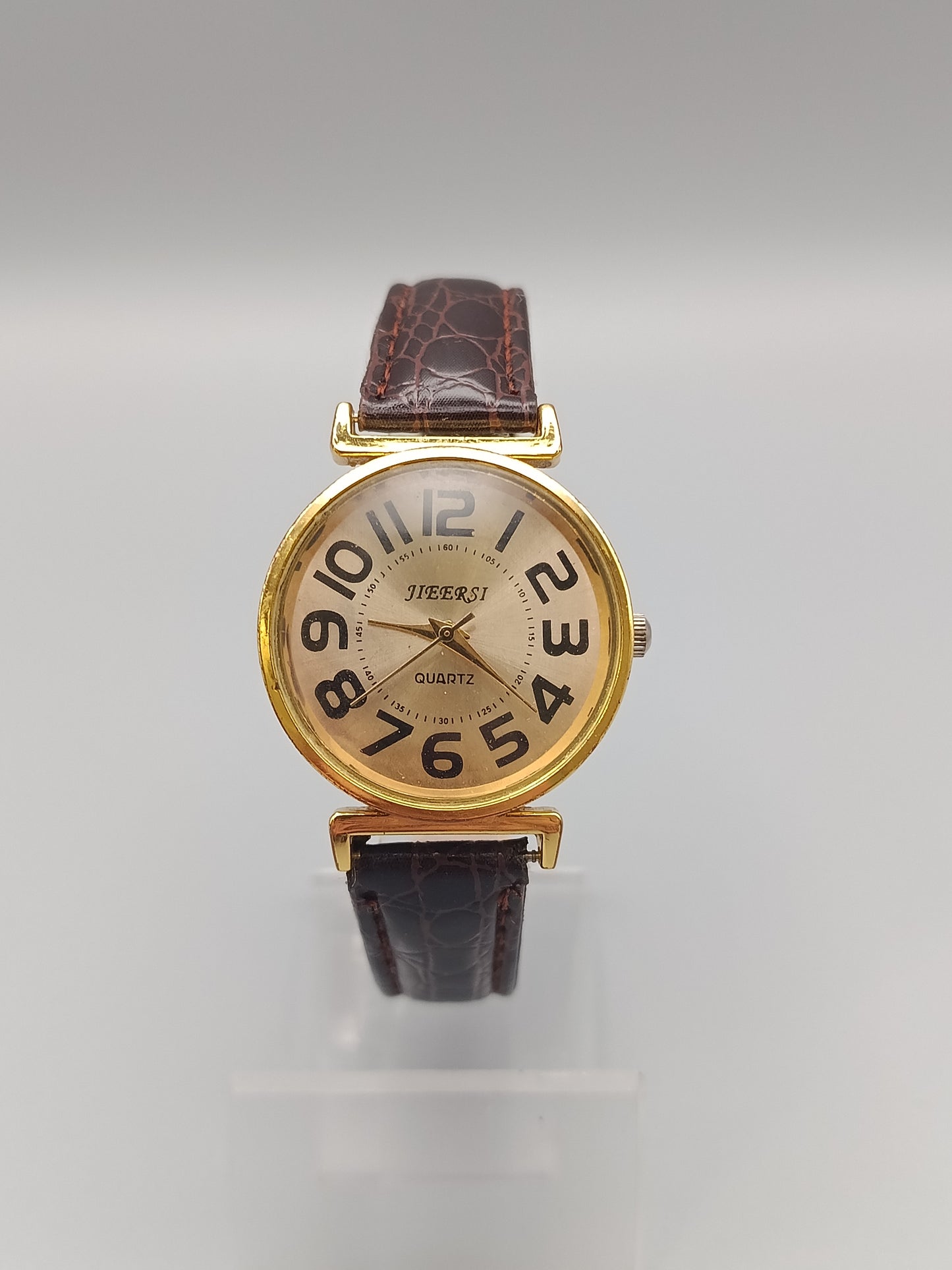 Klassische Jieersi Damen Uhr Elegantes Gold Design