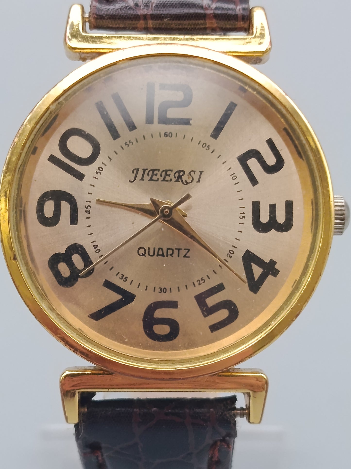 Klassische Jieersi Damen Uhr Elegantes Gold Design