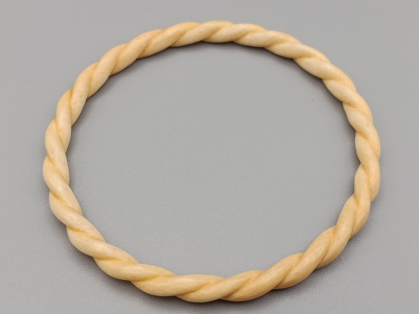 Klassischer Armreif in Elegantes Vintage Design