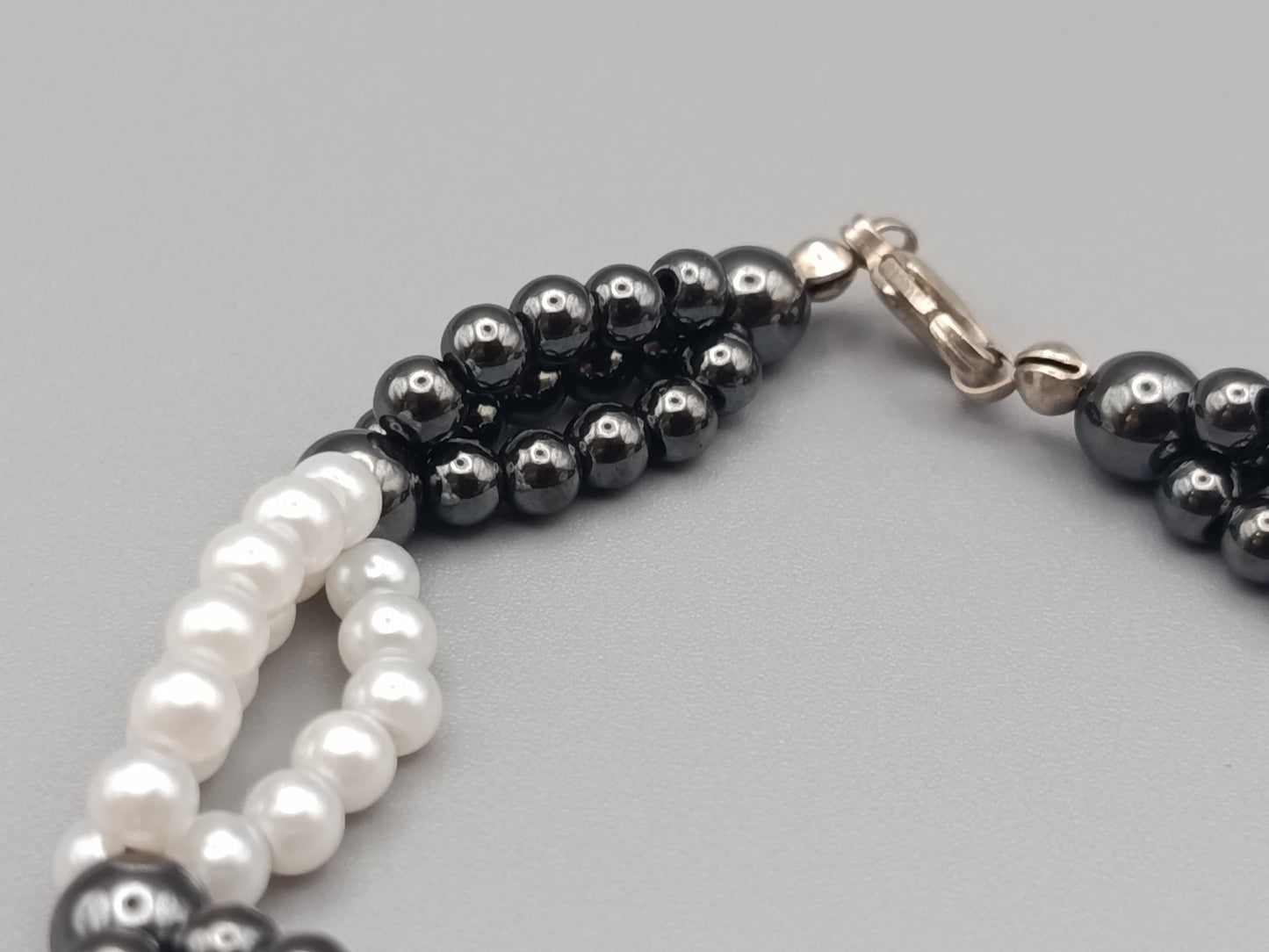 Elegantes Hämatit Herz Armband Modisches Design
