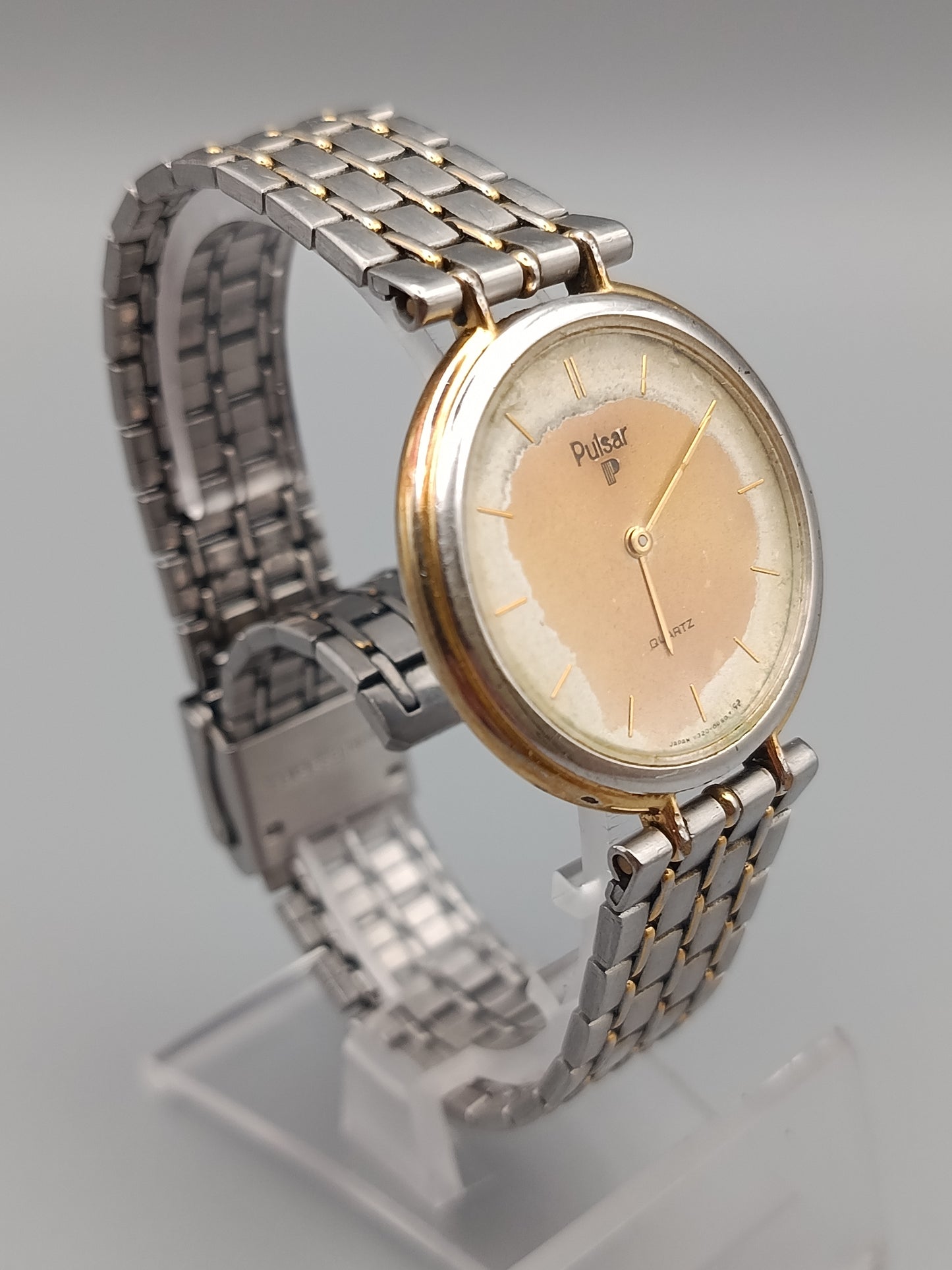 Klassische Pulsar Herren Uhr Zeitloses Bicolor Design