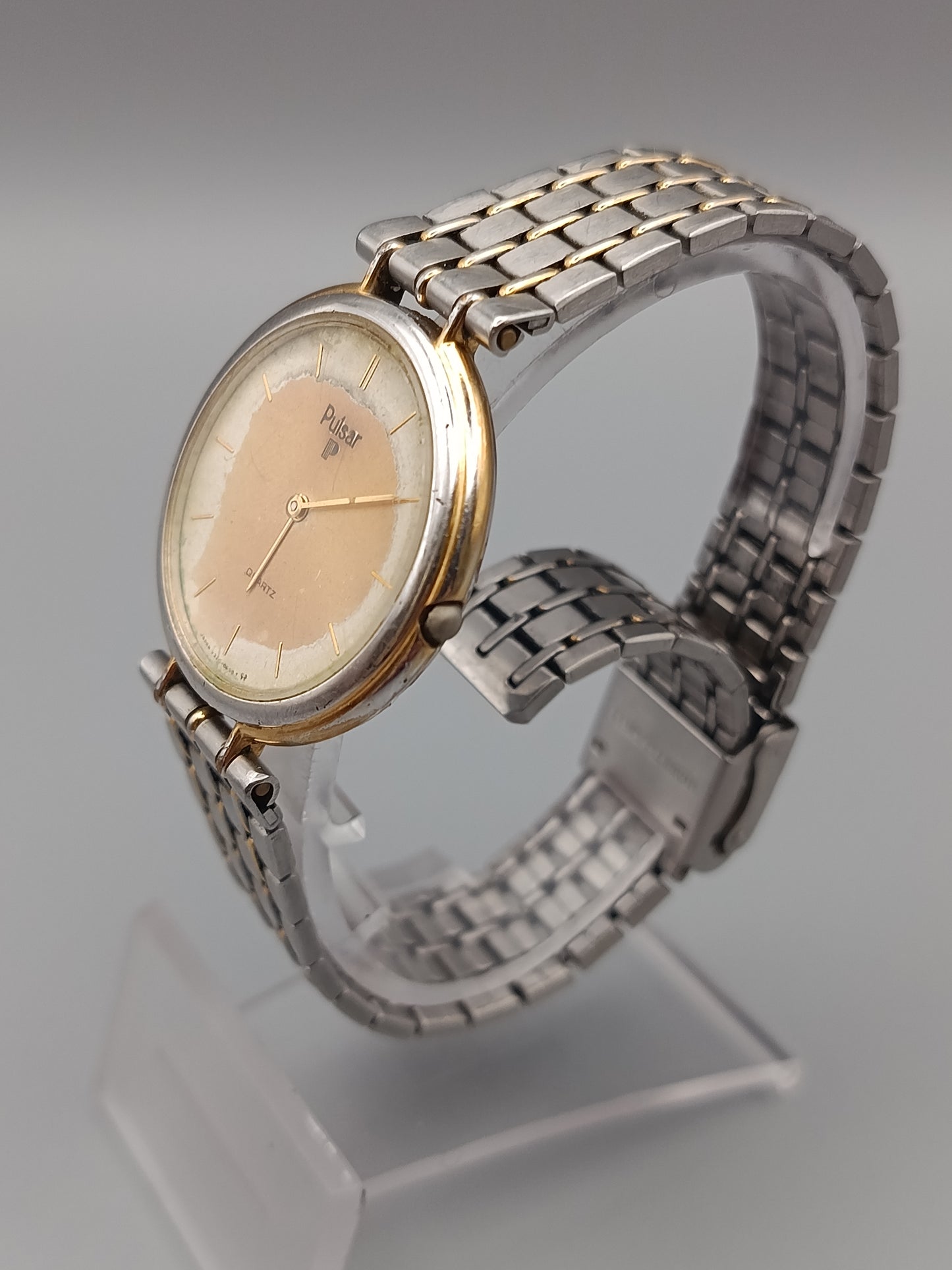 Klassische Pulsar Herren Uhr Zeitloses Bicolor Design