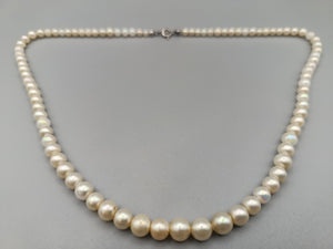 Klassische Perlenkette in Weiß Elegante Hals Kette