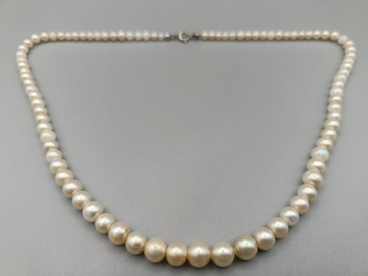 Klassische Perlenkette in Weiß Elegante Hals Kette