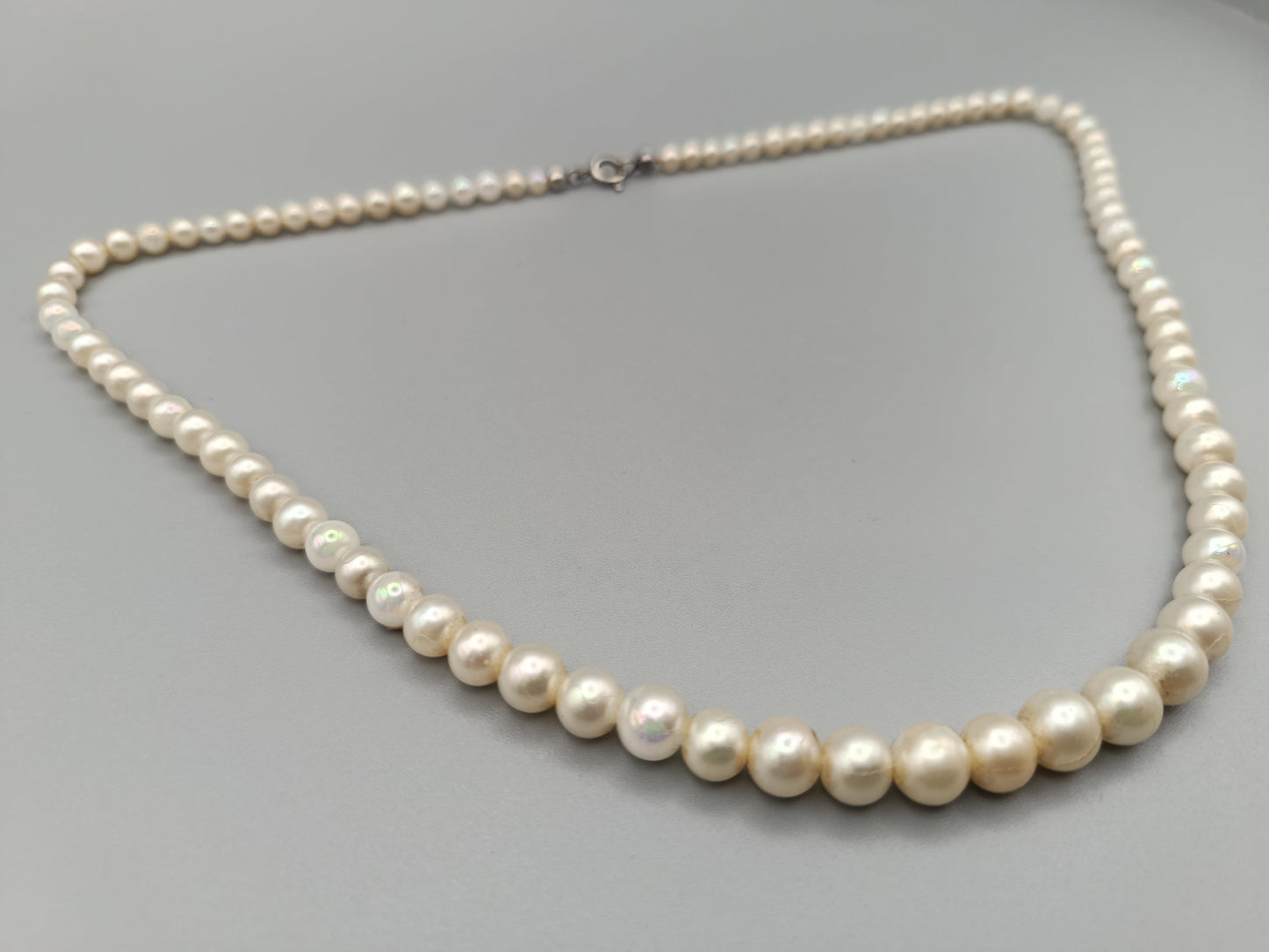 Klassische Perlenkette in Weiß Elegante Hals Kette
