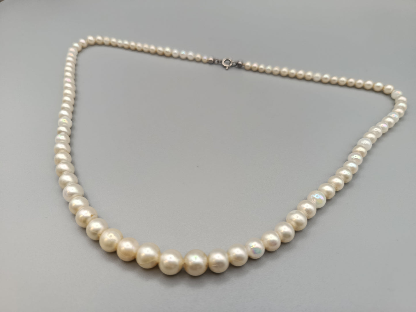 Klassische Perlenkette in Weiß Elegante Hals Kette