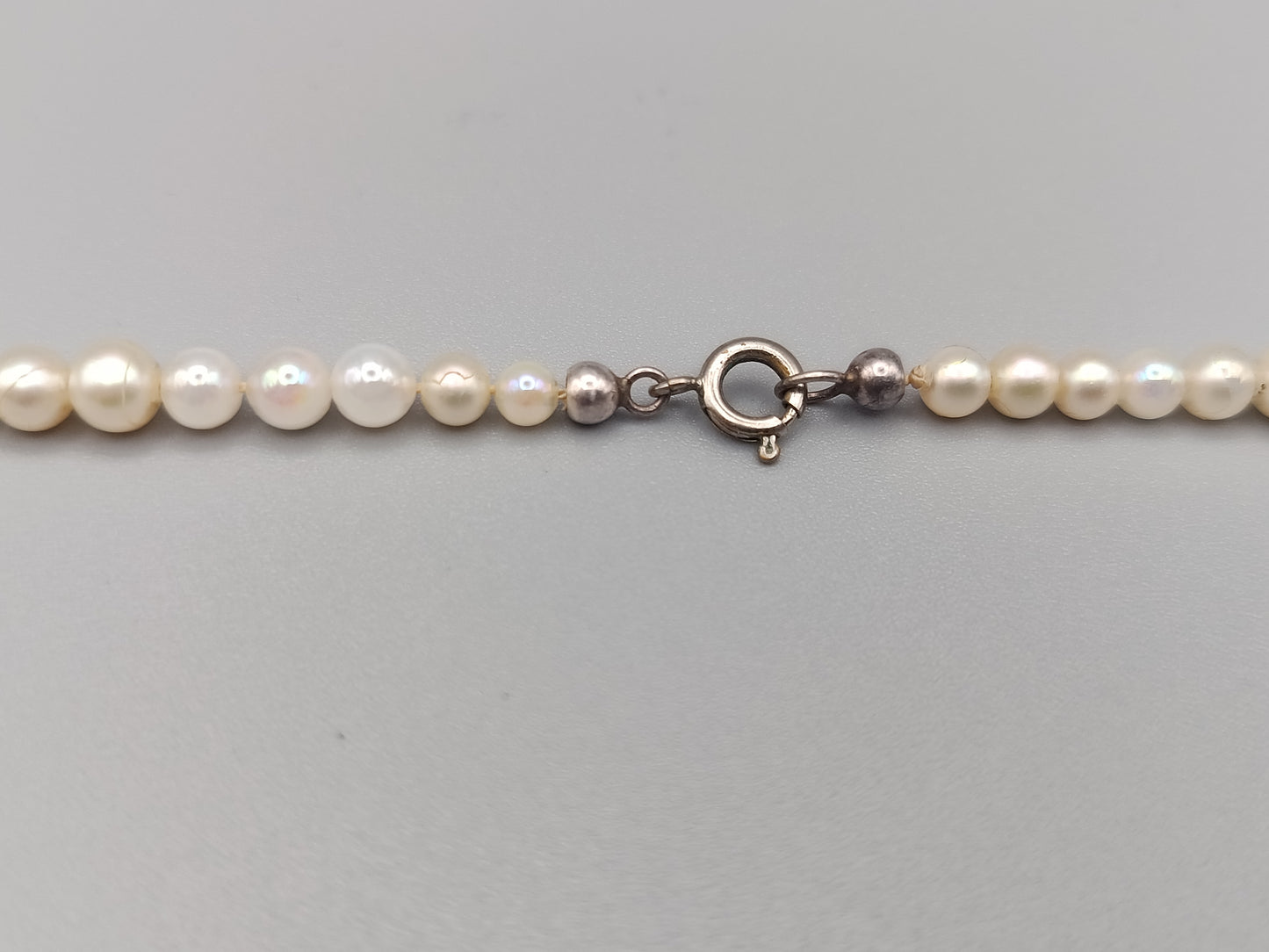 Klassische Perlenkette in Weiß Elegante Hals Kette