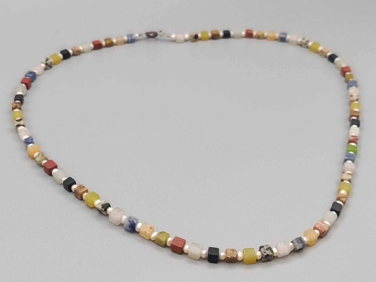 Bunte Edelstein Würfelkette – Elegante Hals Kette
