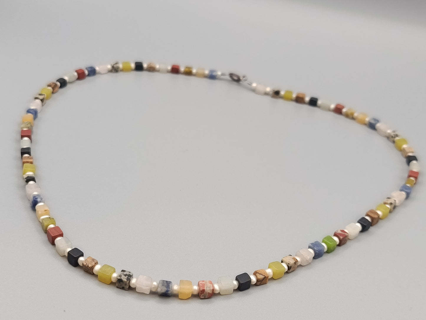 Bunte Edelstein Würfelkette – Elegante Hals Kette