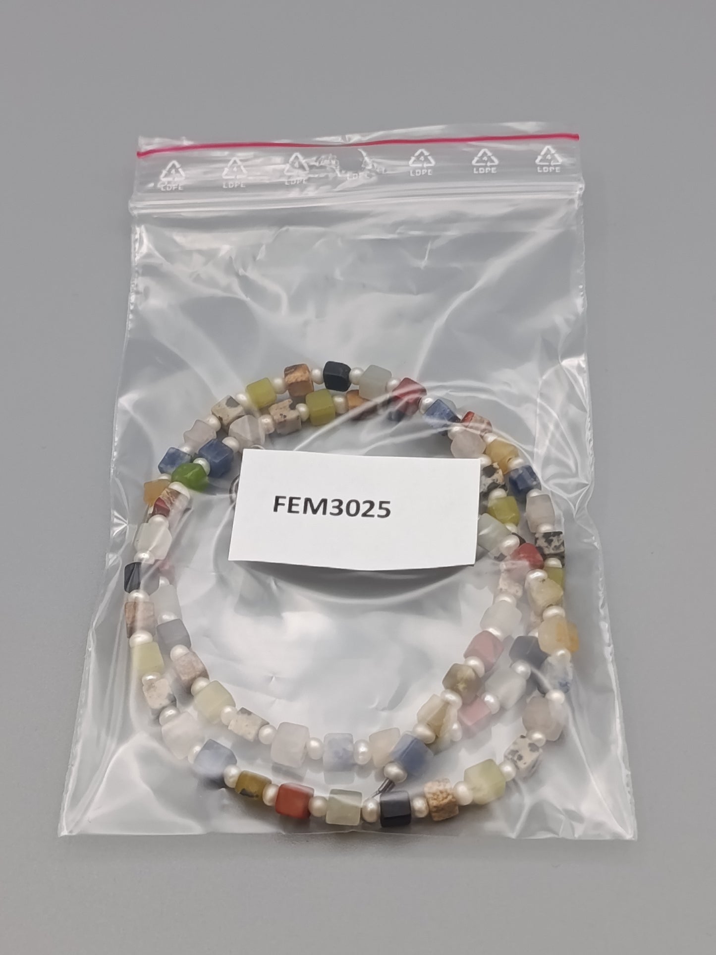 Bunte Edelstein Würfelkette – Elegante Hals Kette