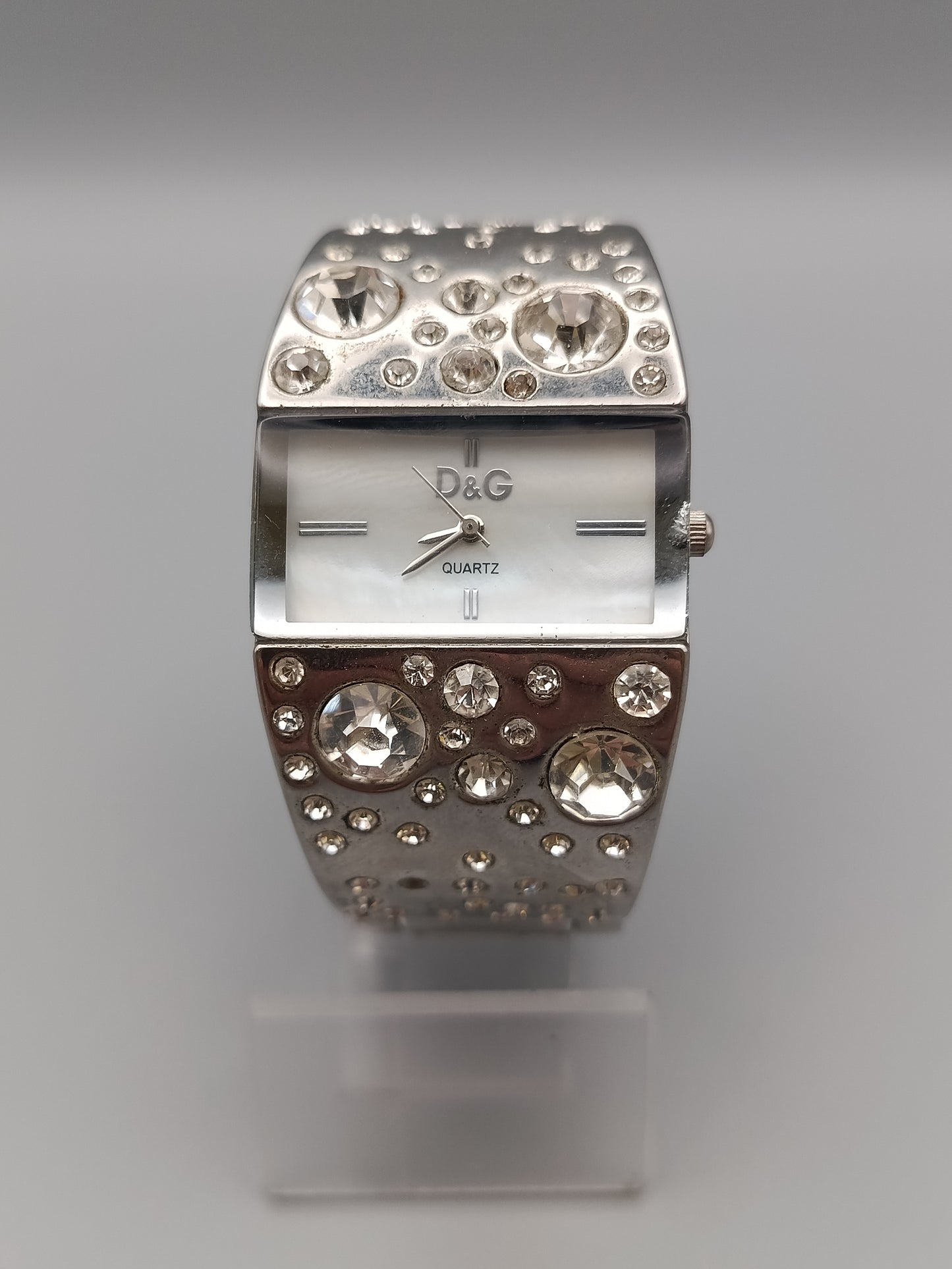 Glamouröse Dolce Gabbana Damen Uhr Strass Besatz