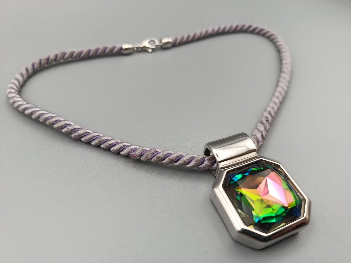 Elegante Damen Kette mit Kristall Anhänger