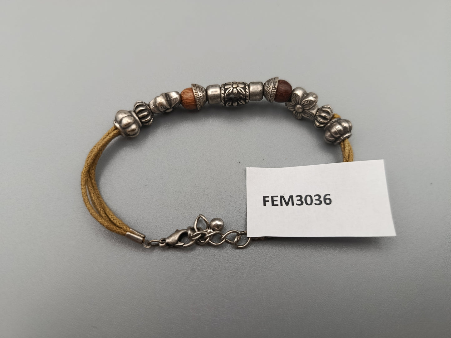 Rustikales Damen Armband Charmanter Ethno Stil