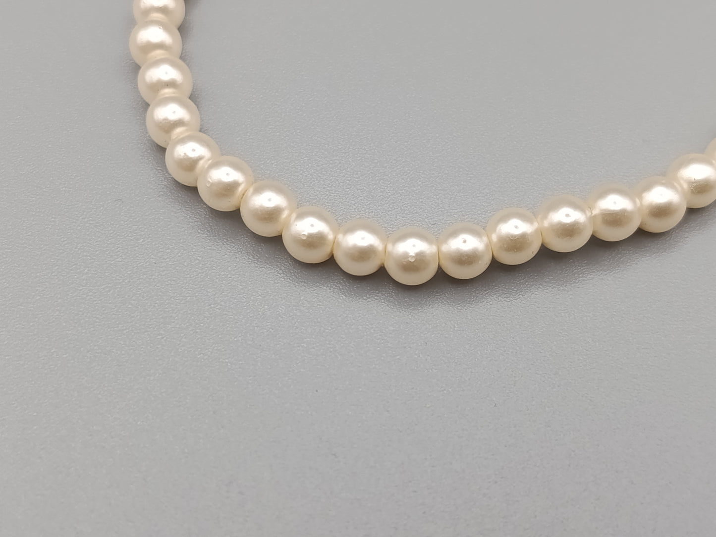Klassisches Perlen Armband in Weiß Elegantes