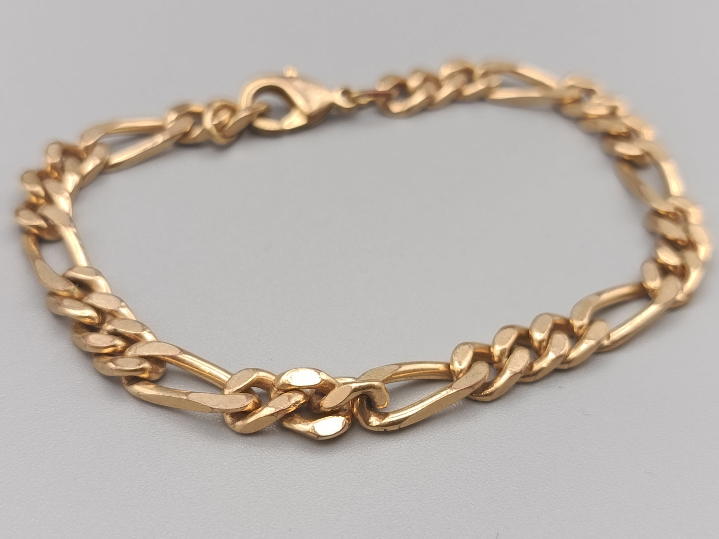 Klassisches Damen Armband in Goldoptik