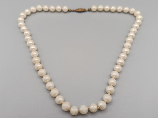 Klassische Perlen Kette in Weiß Vintage Schließe