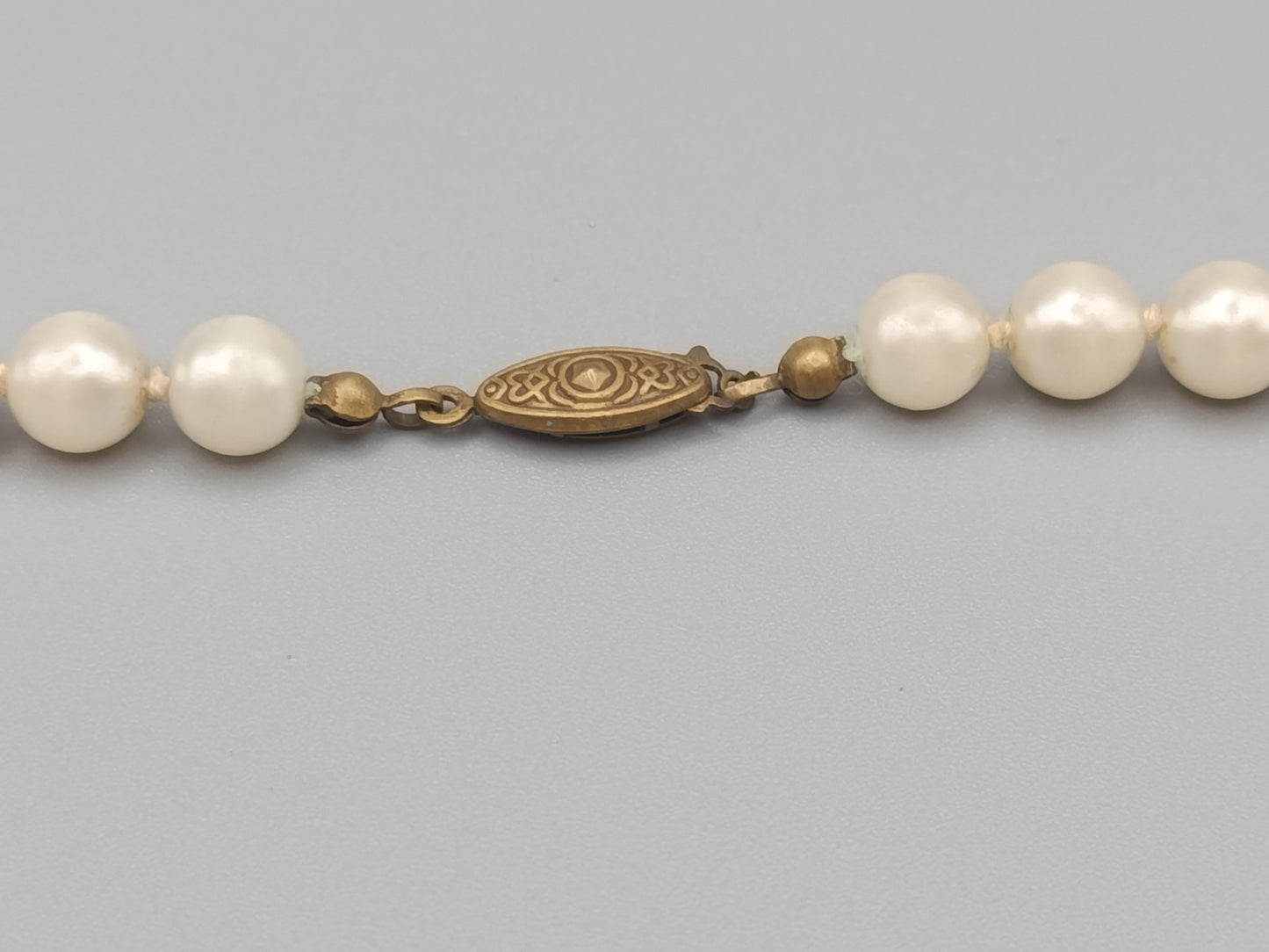 Klassische Perlen Kette in Weiß Vintage Schließe