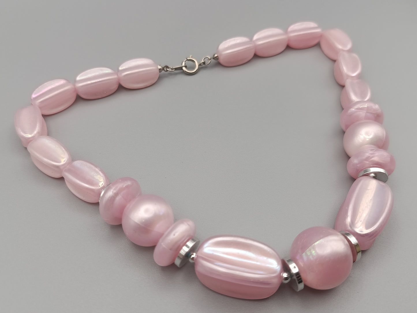 Moderne Damen Perlmutteffekt Kette in Rosa
