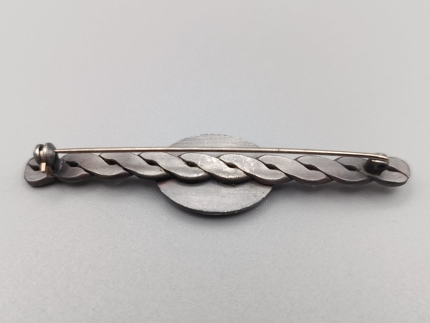 Silberfarbene Vintage Brosche mit Fohlen-Motiv