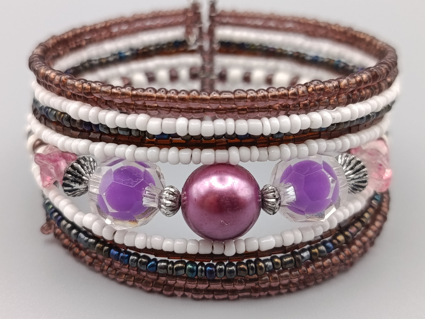 Mehrreihiges Damen Perlen Armband in Lila und Braun