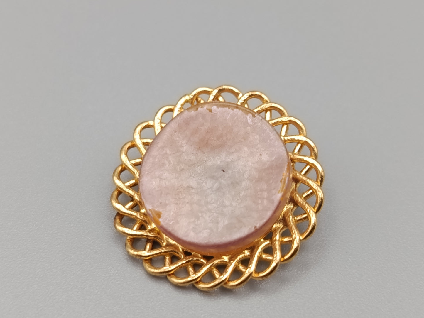 Elegante Vintage Clip-on Ohrringe mit rosa Inlay