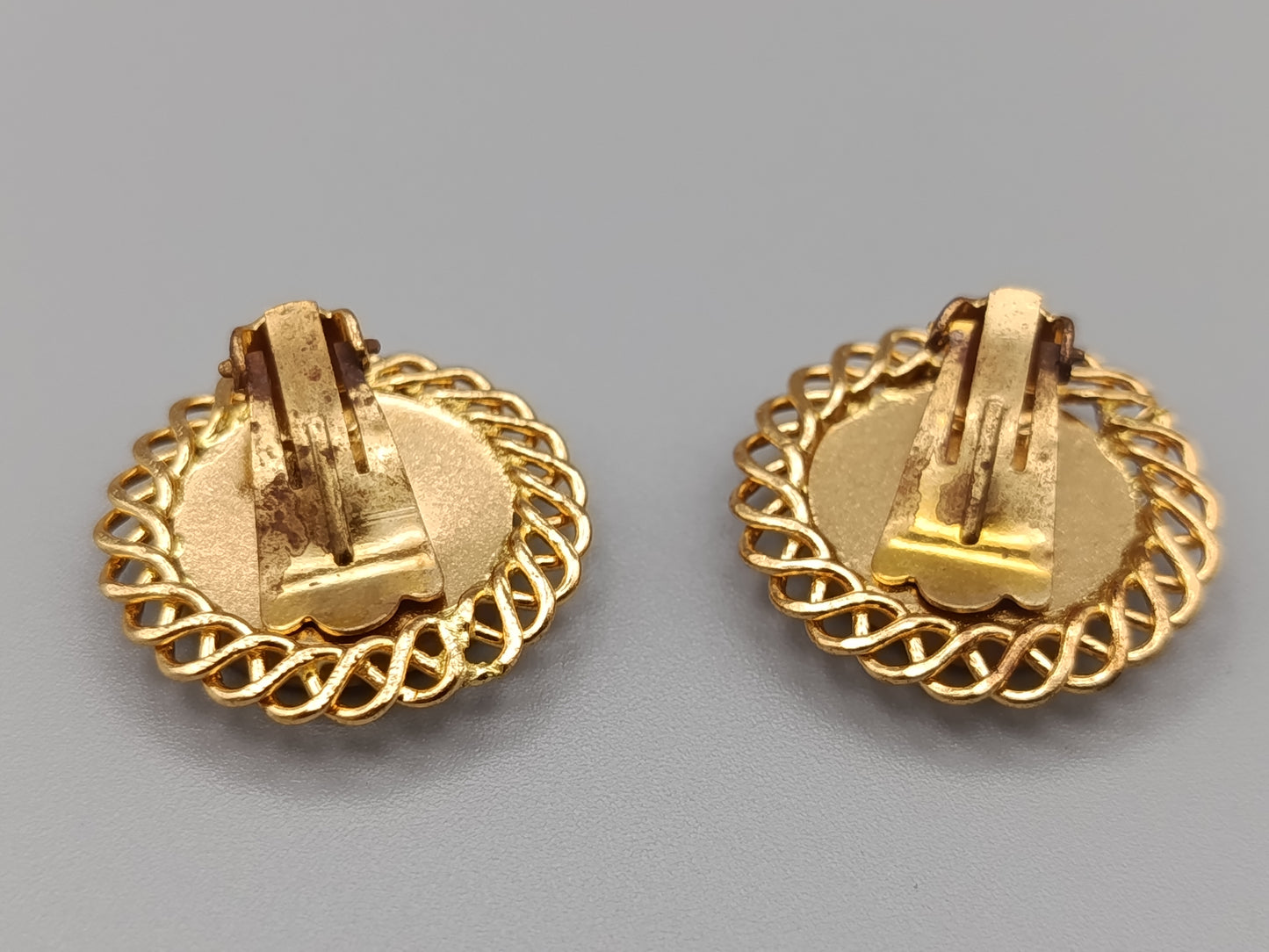 Elegante Vintage Clip-on Ohrringe mit rosa Inlay