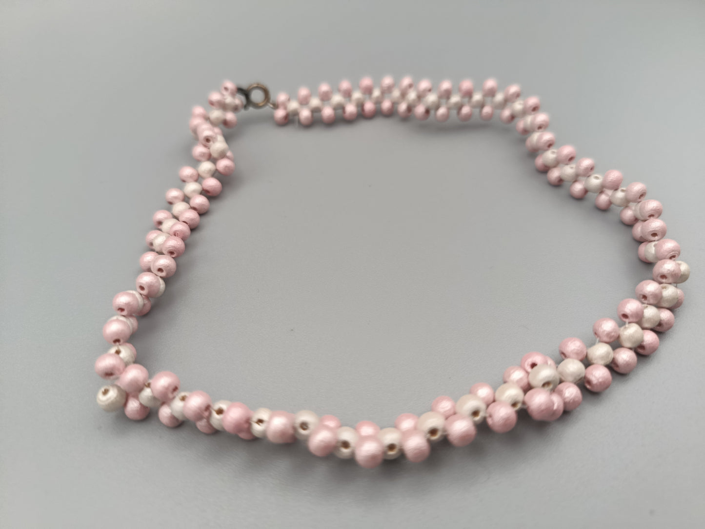Titel Charmante Damen Halskette Florales Muster