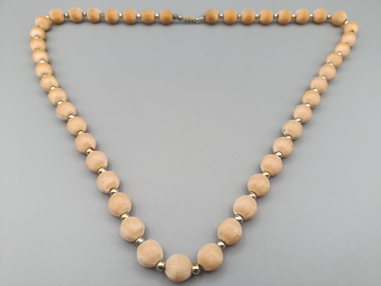 Elegante Damen Kette mit Holzperlen Vintage Look