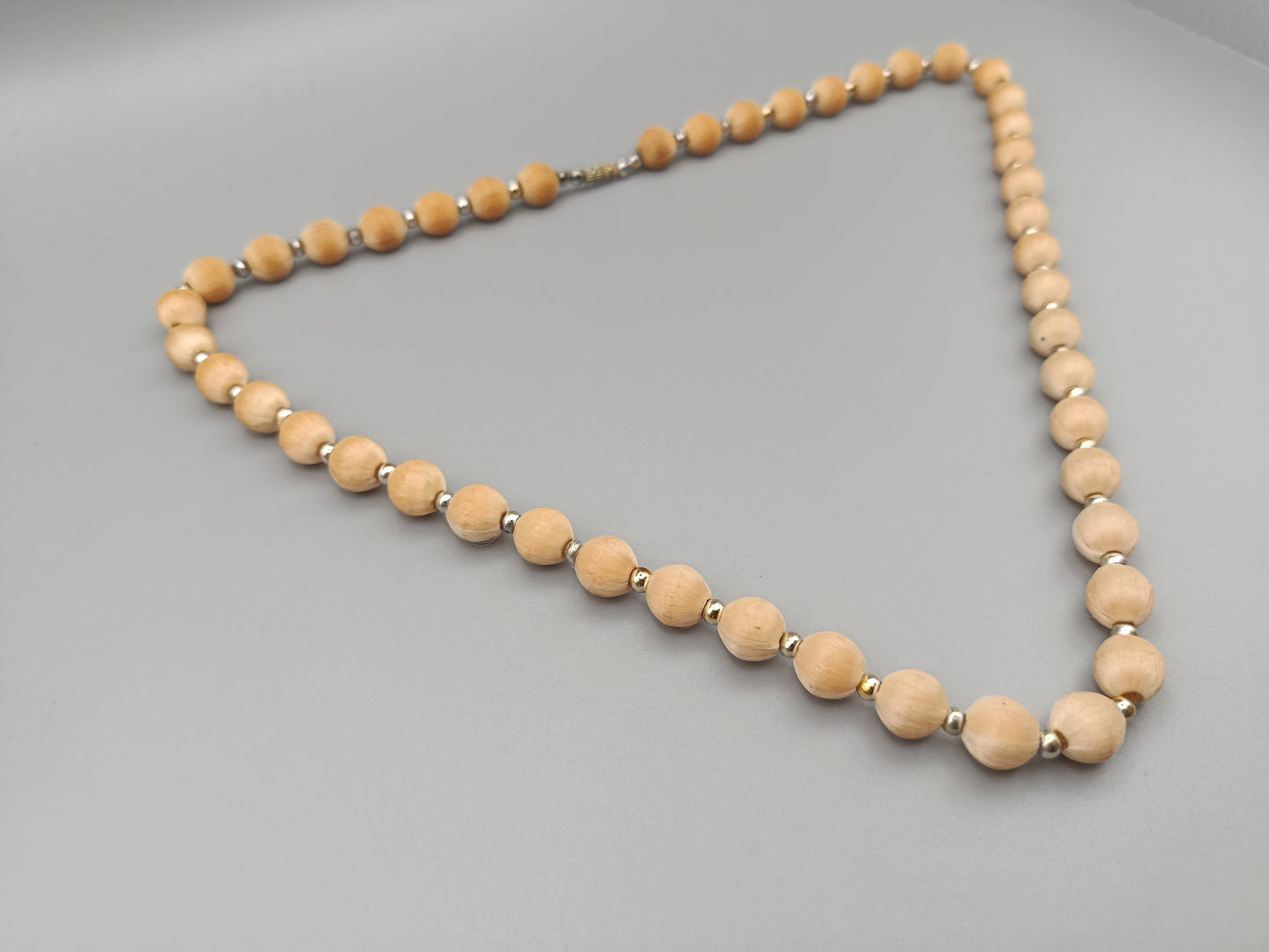 Elegante Damen Kette mit Holzperlen Vintage Look