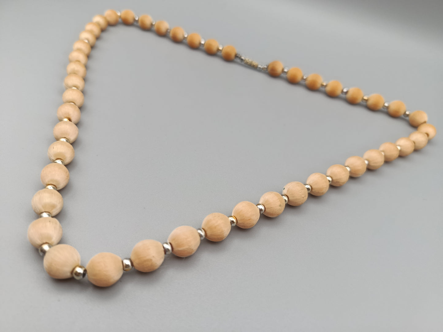 Elegante Damen Kette mit Holzperlen Vintage Look