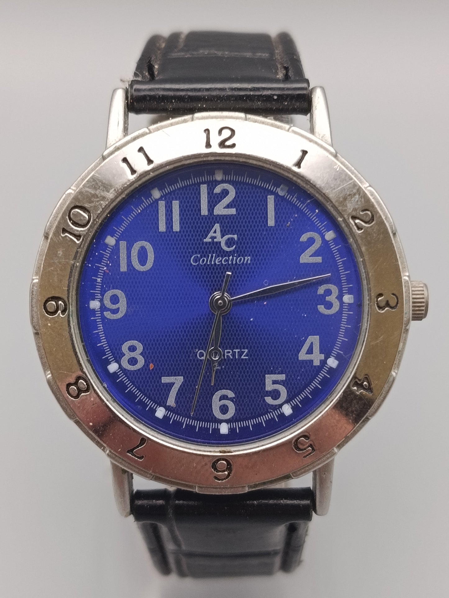 Klassische AC Collection Herren Uhr Sportliches Design