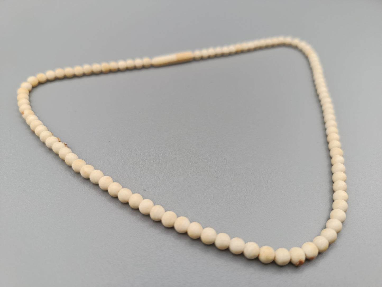 Klassische Perlen Kette aus Vintage Schmuckstück