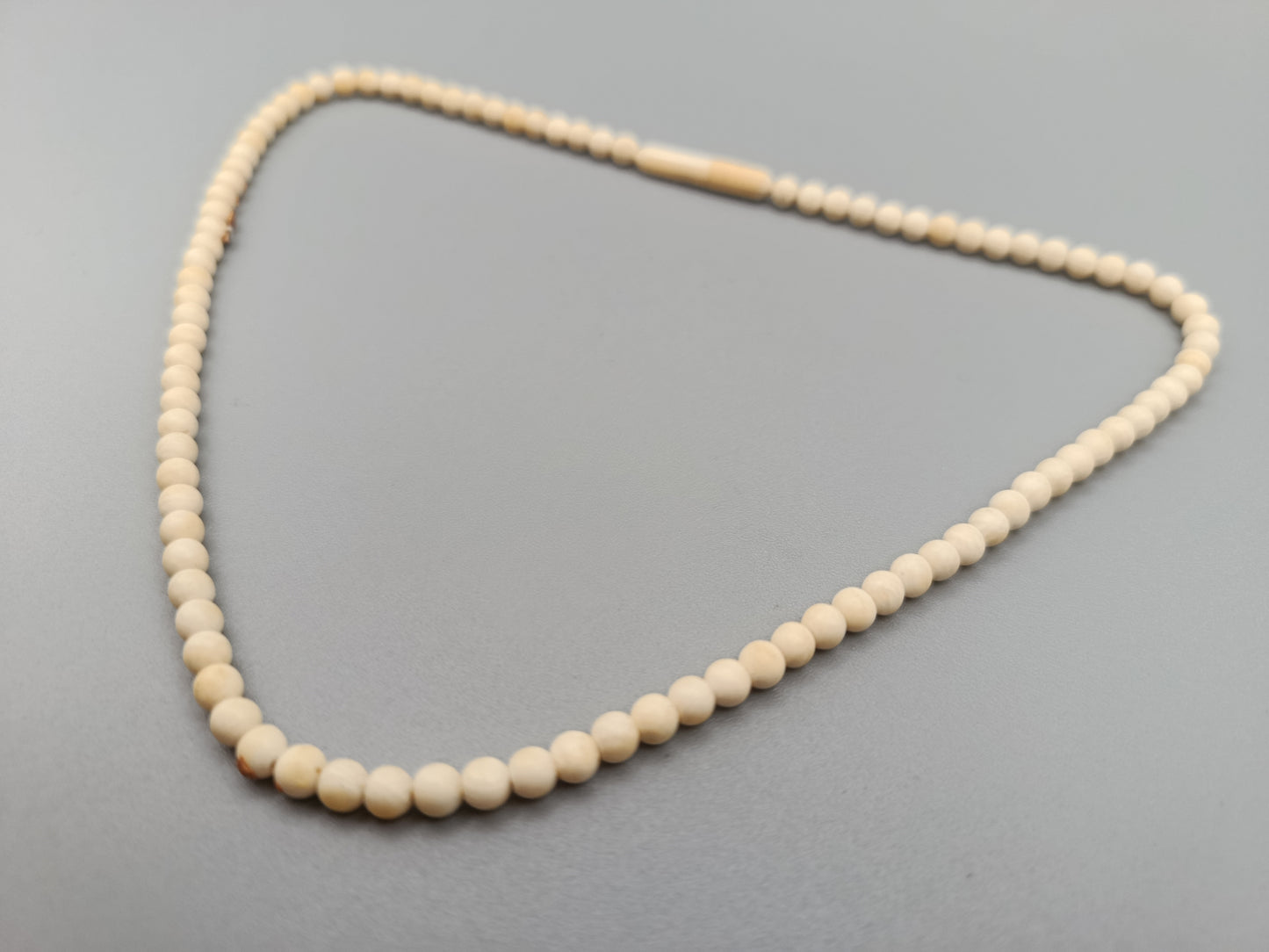 Klassische Perlen Kette aus Vintage Schmuckstück