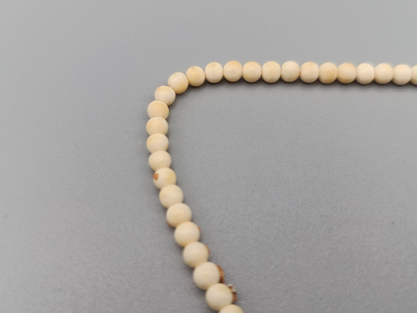 Klassische Perlen Kette aus Vintage Schmuckstück
