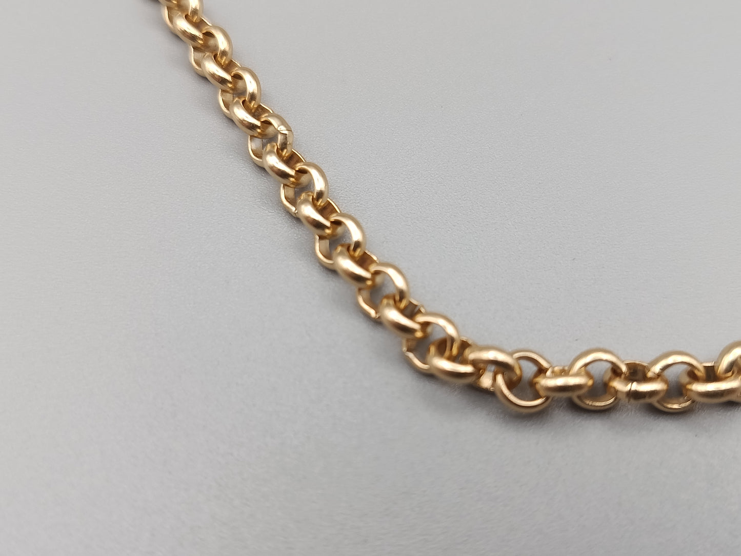 Elegante in Goldoptik Klassische Hals Kette